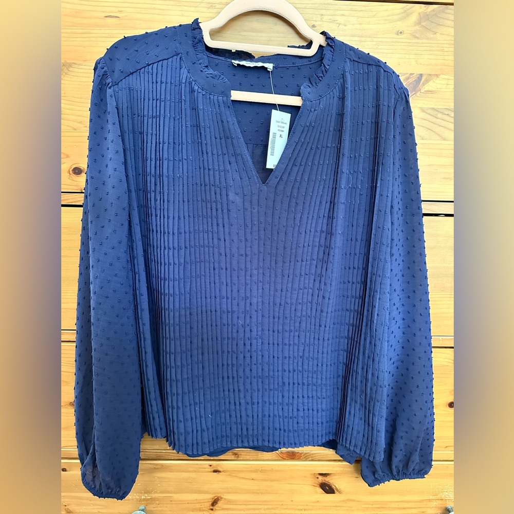 NWTReitman’s long sleeve navy blouse